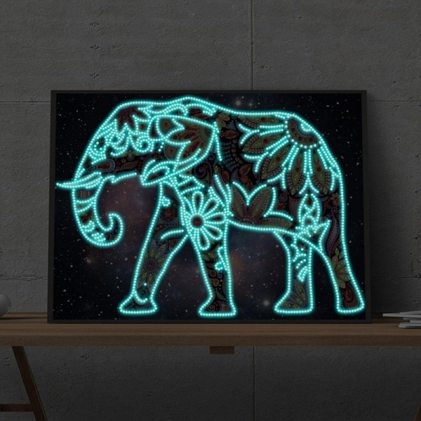 Elefant | Selvlysende 30x40cm